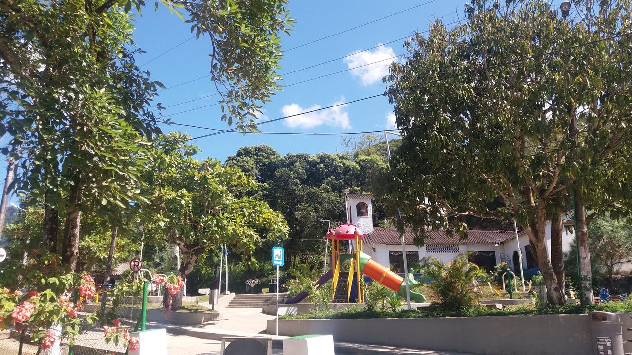 Hostel Villa Silvia Минка Экстерьер фото
